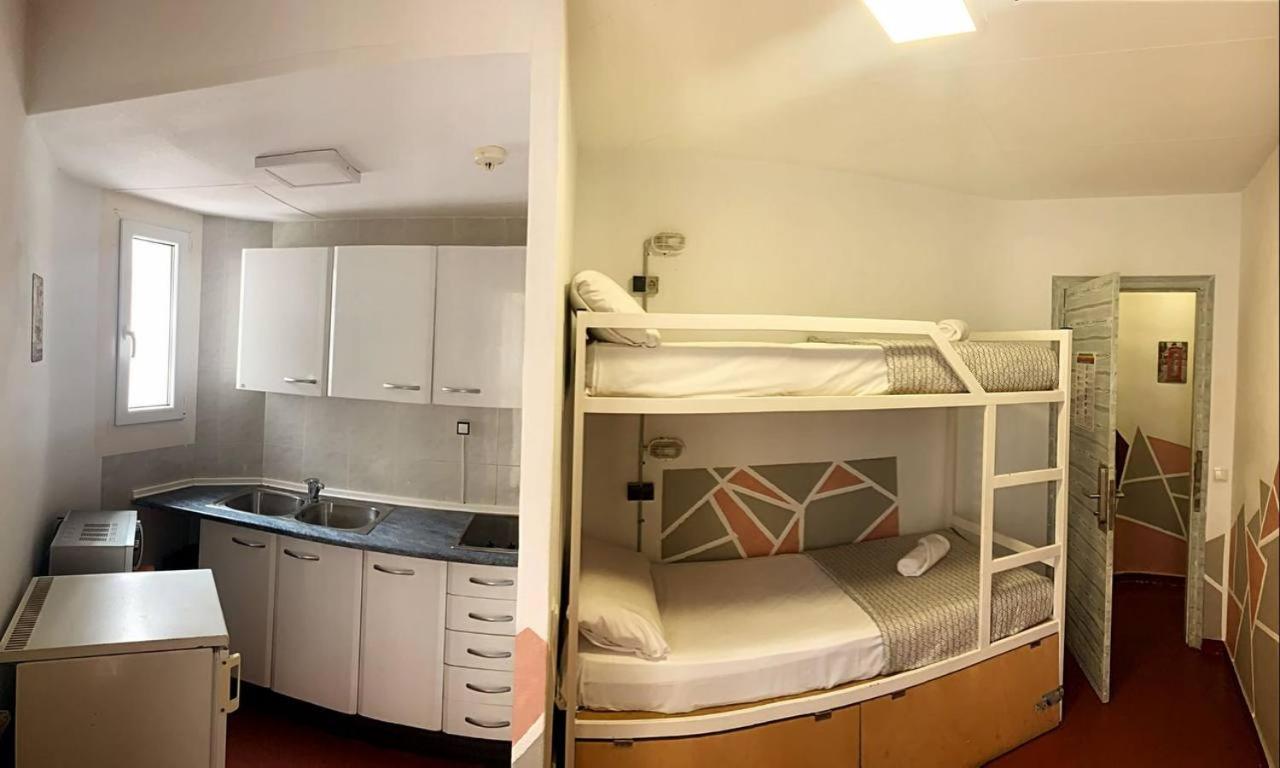 Loft Apart&Hostal 滨海略雷特 外观 照片