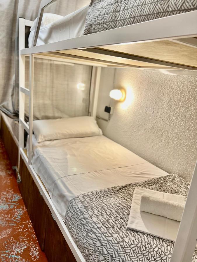 Loft Apart&Hostal 滨海略雷特 外观 照片