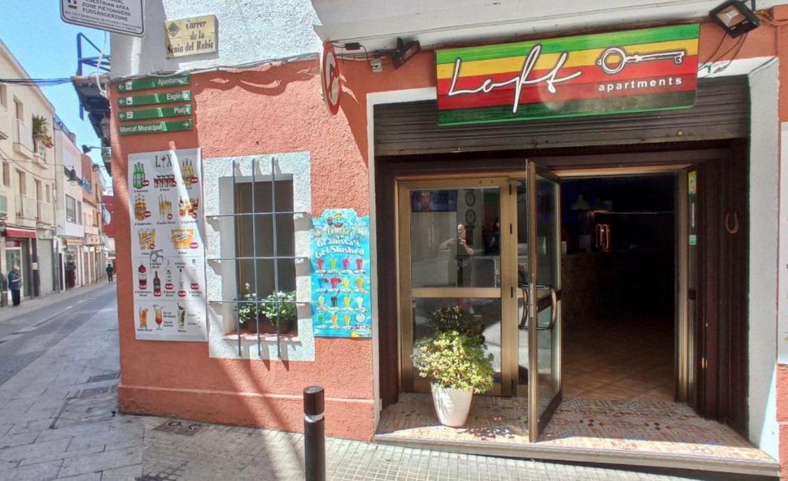 Loft Apart&Hostal 滨海略雷特 外观 照片