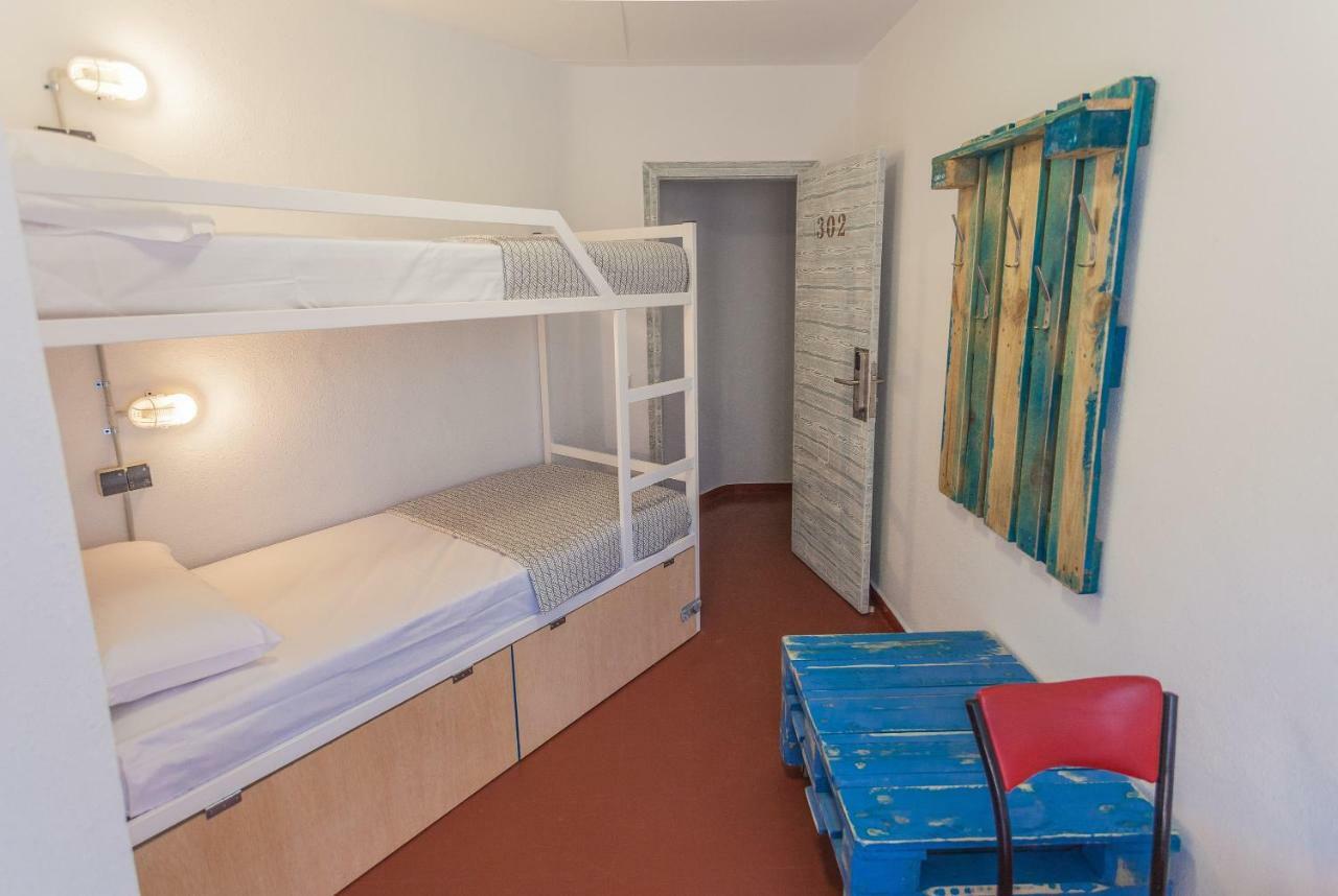 Loft Apart&Hostal 滨海略雷特 外观 照片